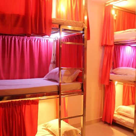 Sunset Backpackers Hostel 오르차 외부 사진