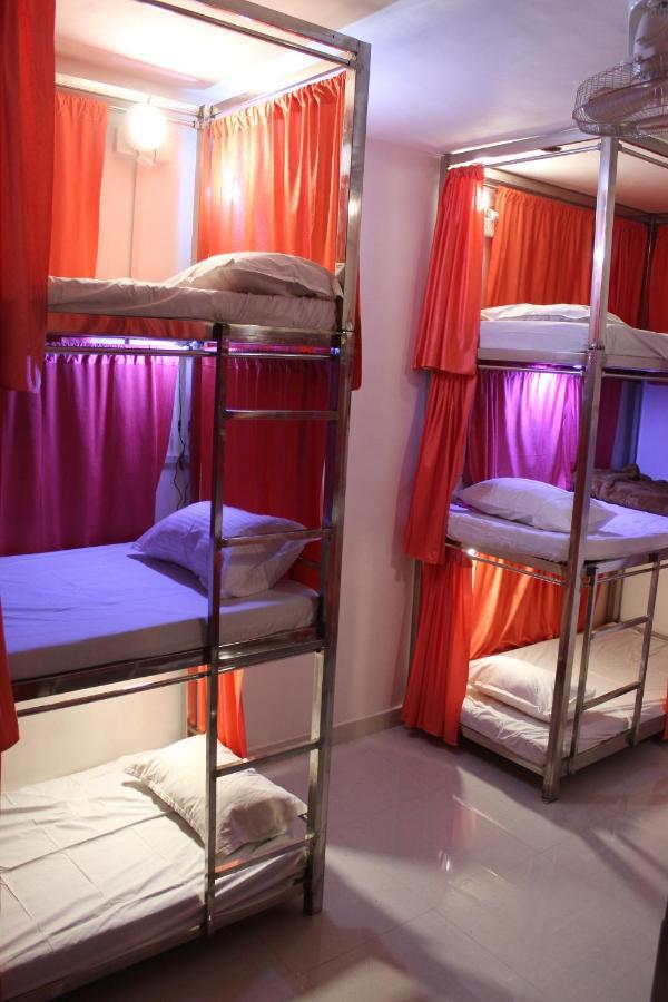 Sunset Backpackers Hostel 오르차 외부 사진