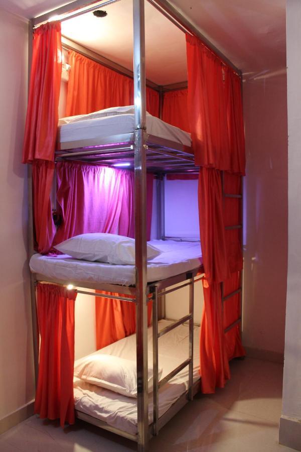 Sunset Backpackers Hostel 오르차 외부 사진