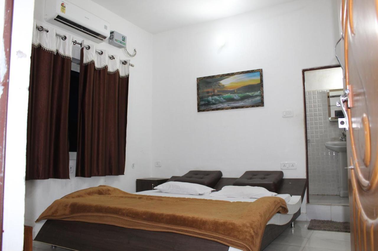 Sunset Backpackers Hostel 오르차 외부 사진