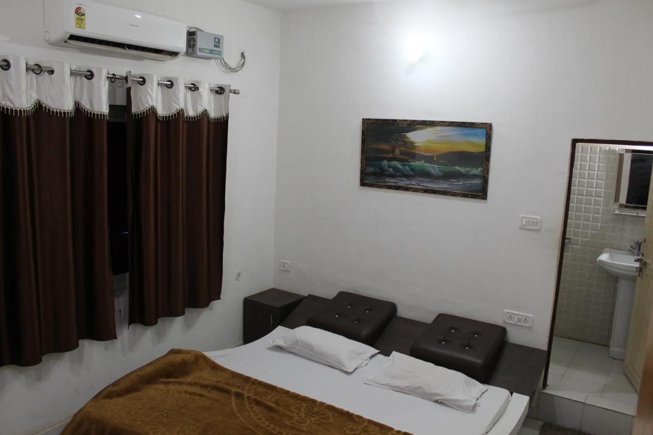Sunset Backpackers Hostel 오르차 외부 사진
