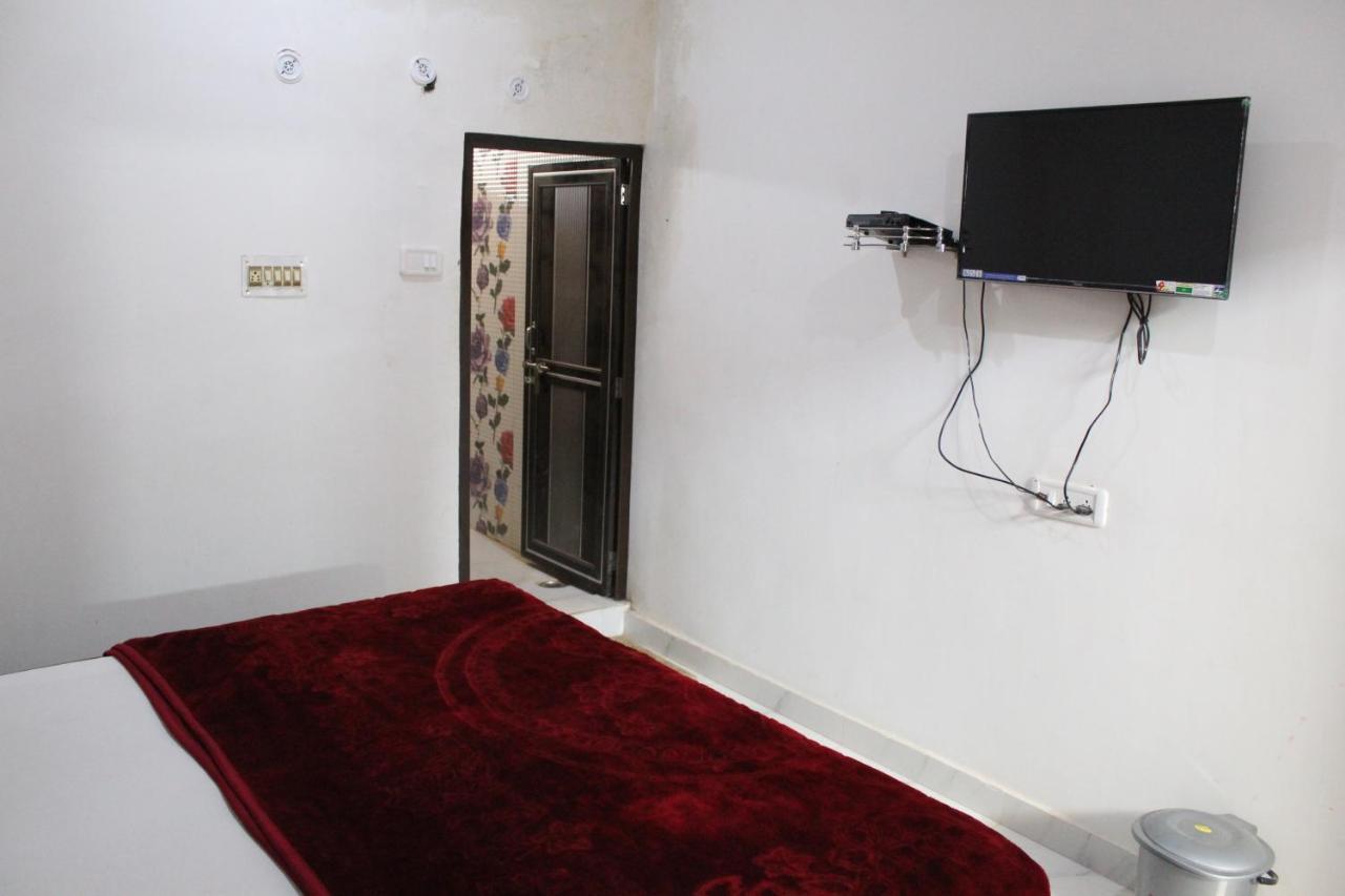 Sunset Backpackers Hostel 오르차 외부 사진